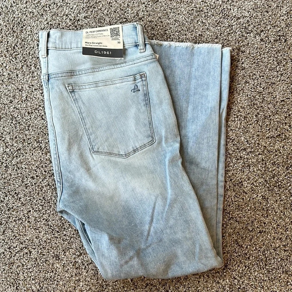 NWT DL1961 Mara Instasculpt Ankle Straight Leg, Size 30 - Picture 3 of 7